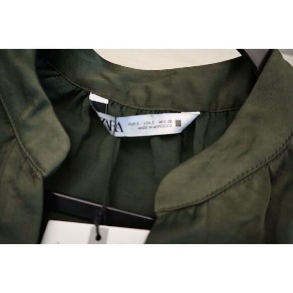 ZARA Women's Sz Small Hunter Green Jewel Button Ruffled Satin Effect L/S Blouse - Picture 3 of 8